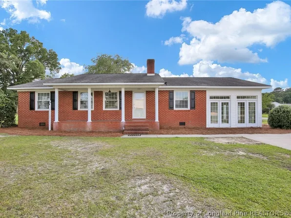601 E Poplar St, Bladenboro, NC 28320
