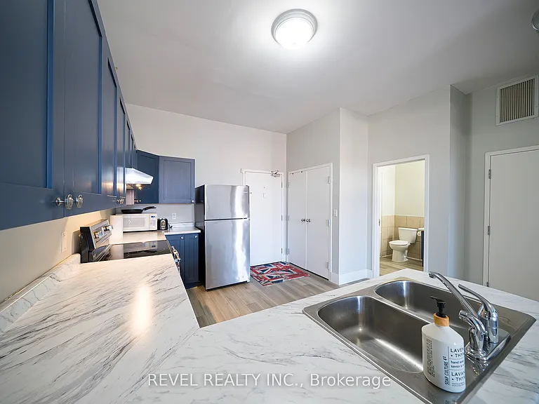 150 Colborne St #407 — Photo 4