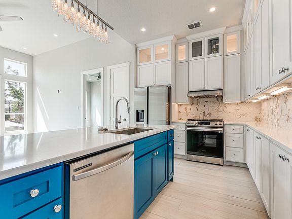 3rd image of 209 Upson St #B