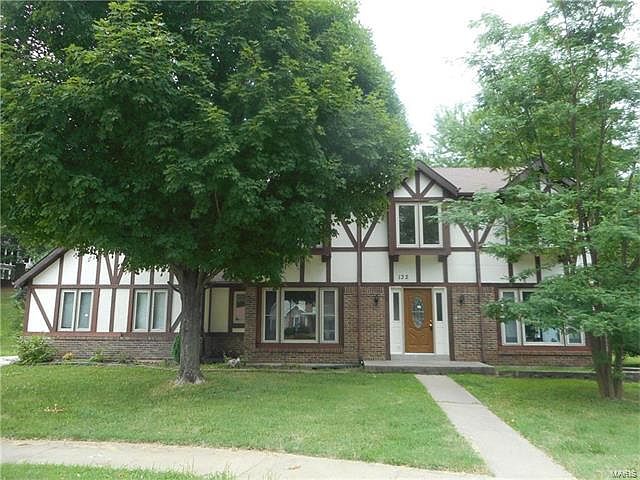1st image of 132 Grotto Ct