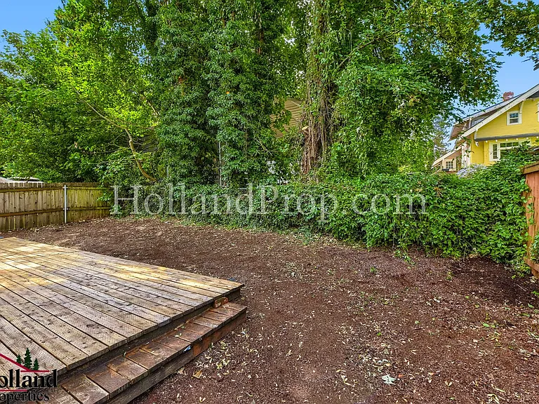 3228 SE Filbert St — Photo 28