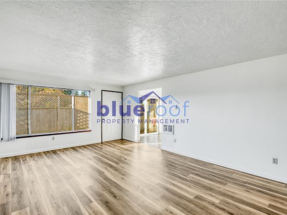 2nd image of 14904 SE Arista Dr