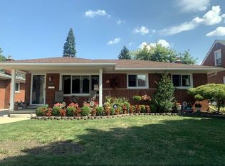 15260 Belmont Ave, Allen Park, MI 48101