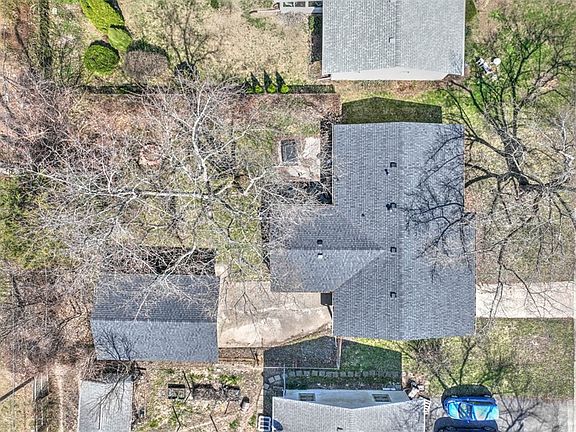 5th image of 3931 N Newcastle Dr