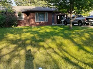 817 Belle St, Waterloo, IA 50702