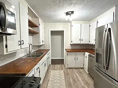 1208 Stewart Dr — Photo 11