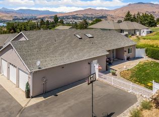 2615 N Baker Ave, East Wenatchee, WA