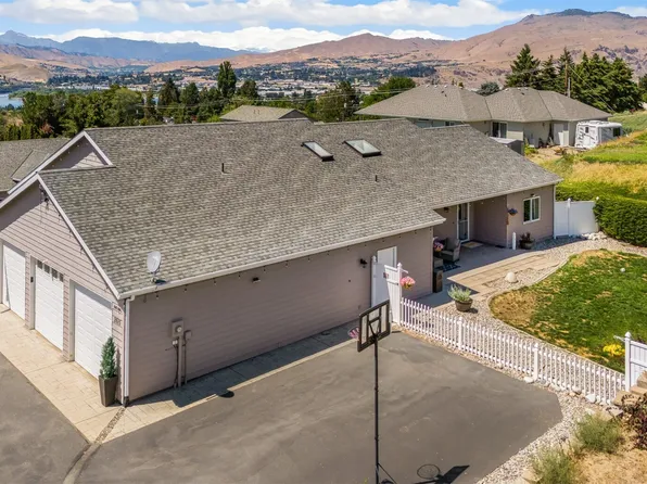 2615 N Baker Avenue, East Wenatchee, WA 98802