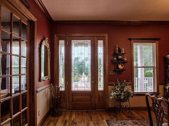 3rd image of 10020 Surrey Farms Ln