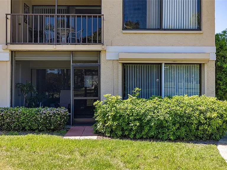 6104 Palma Del Mar Blvd S #102A — Photo 1