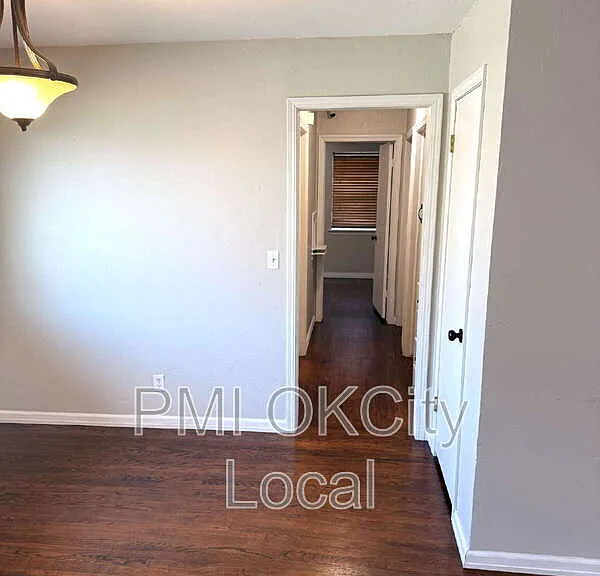 3025 NW 67th St — Photo 10