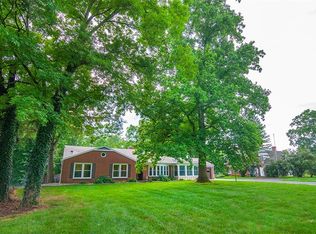 21 Overlook Dr, Anderson, IN 46011