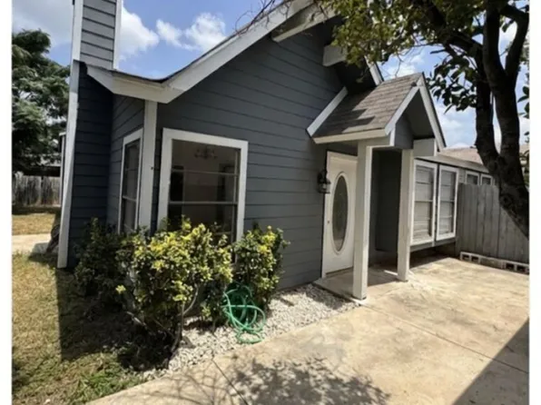 9611 SIMPLICITY DR, San Antonio, TX 78245