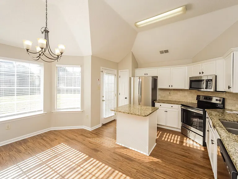 7203 Fox Creek Dr — Photo 7