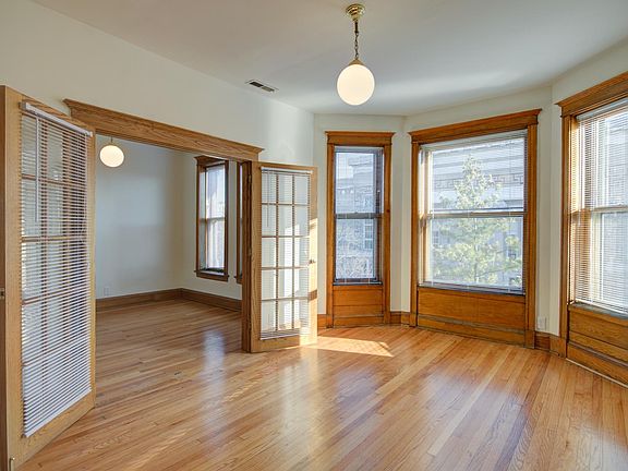5th image of 848 W Waveland Ave APT 3