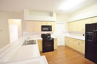 3rd image of 9333 Wellington Park Cir