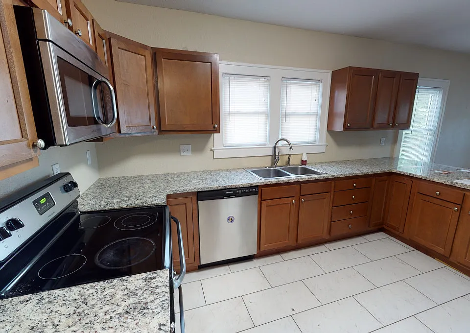 1405 W North St #1