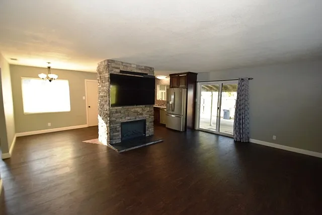 1141 Avon Way — Photo 8