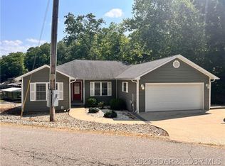 1120 Purvis Rd, Sunrise Beach, MO 65079