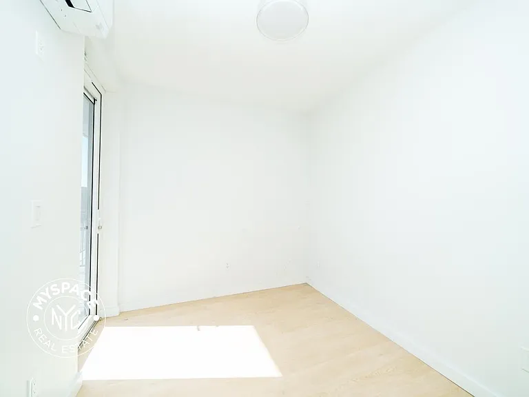 280 Meeker Ave #905 — Photo 12