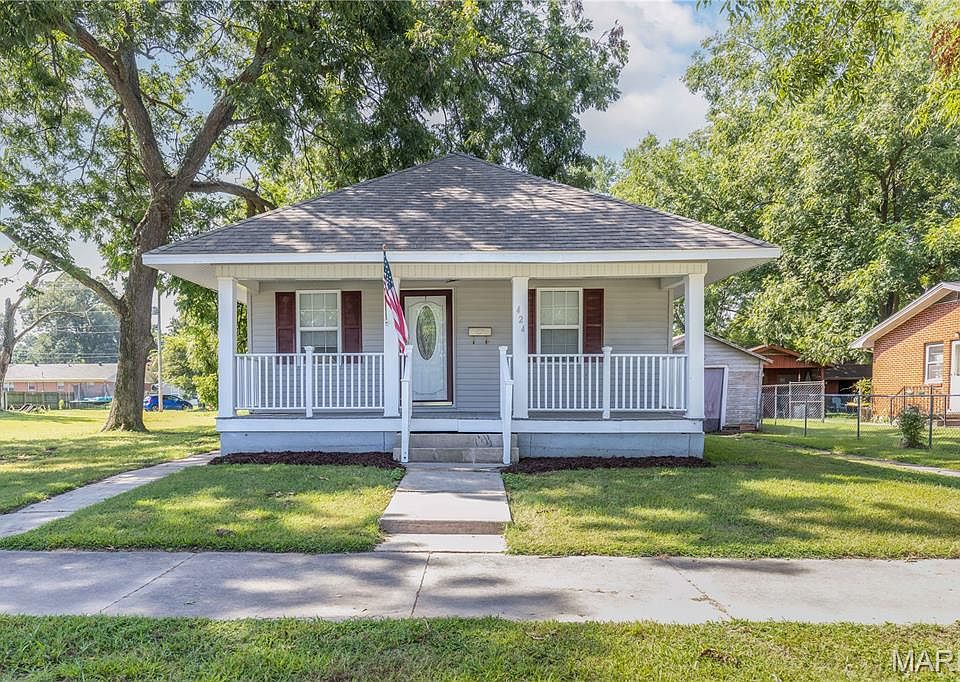 1st image of 424 Yoakum Ave
