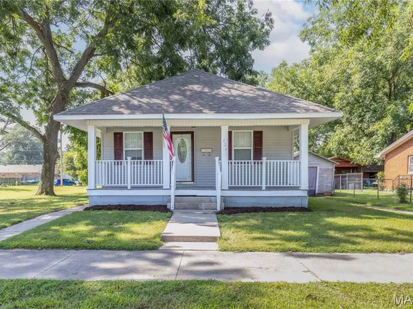 424 Yoakum Ave, Chaffee, MO 63740