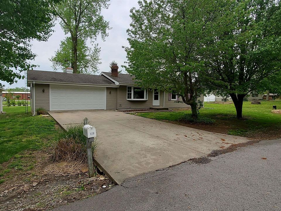 829 Iris Ln, Du Quoin, IL 62832 Zillow