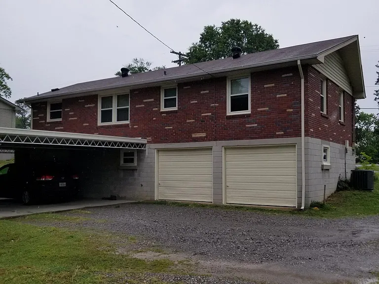 113 Labar Dr — Photo 2