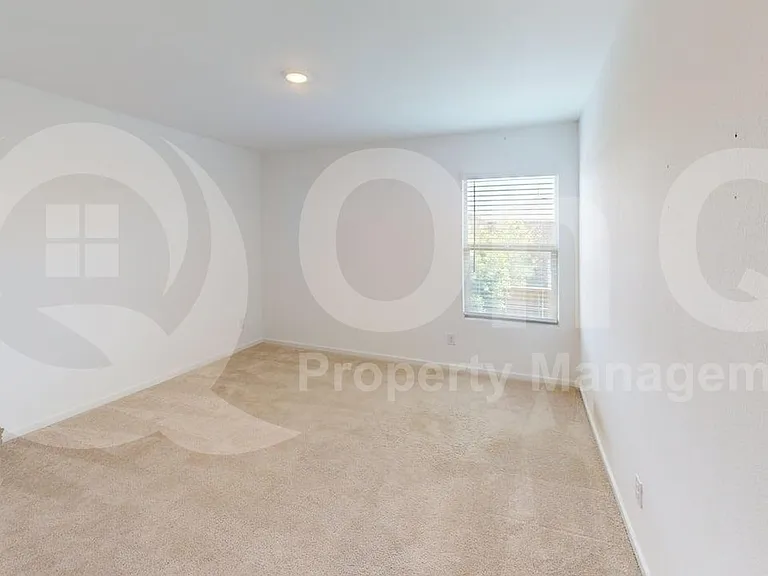 209 Adelina Dr — Photo 16
