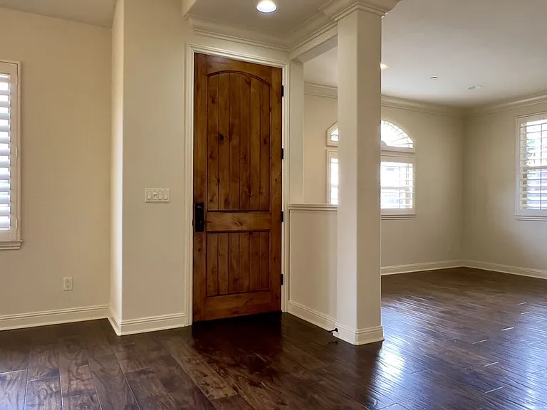 1011 Green Ln — Photo 6