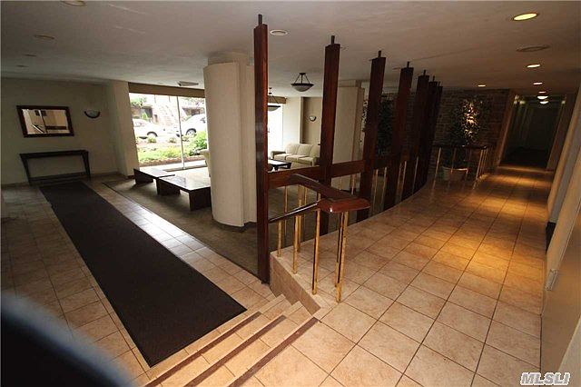 2nd image of 172-70 Highland Ave #8T