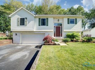 7150 Springfield Hills Dr S, Holland, OH 43528