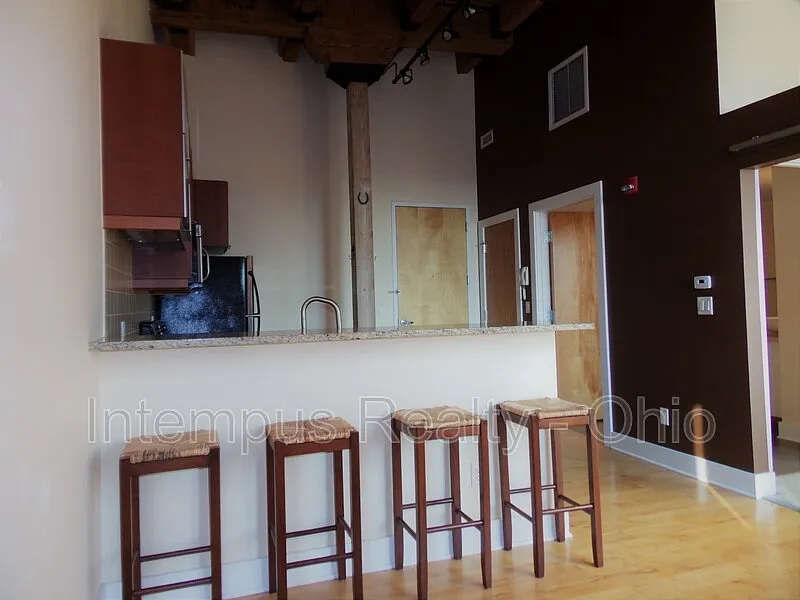 1 bed, 1.0 bath, 575 sqft, $1,257 — Photo 4