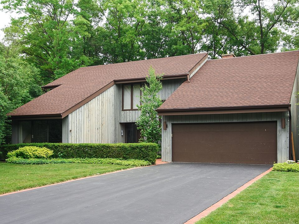 1st image of 813 Edgewood Ct