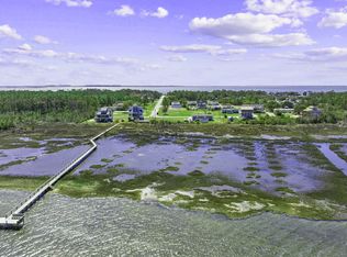 131 East Dr, Harkers Island, NC 28531