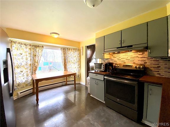2nd image of 138 Wickham Dr