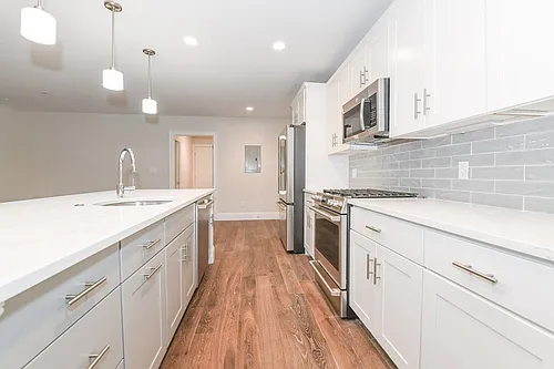 545 E 3rd St #1 Photo 1 545 E 3rd St #1 Photo 1