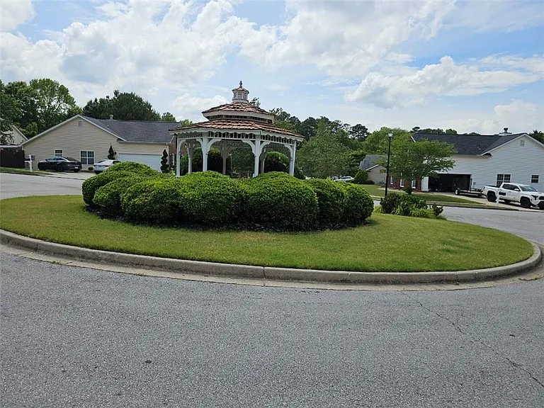 1620 Jami Hollow Way — Photo 3