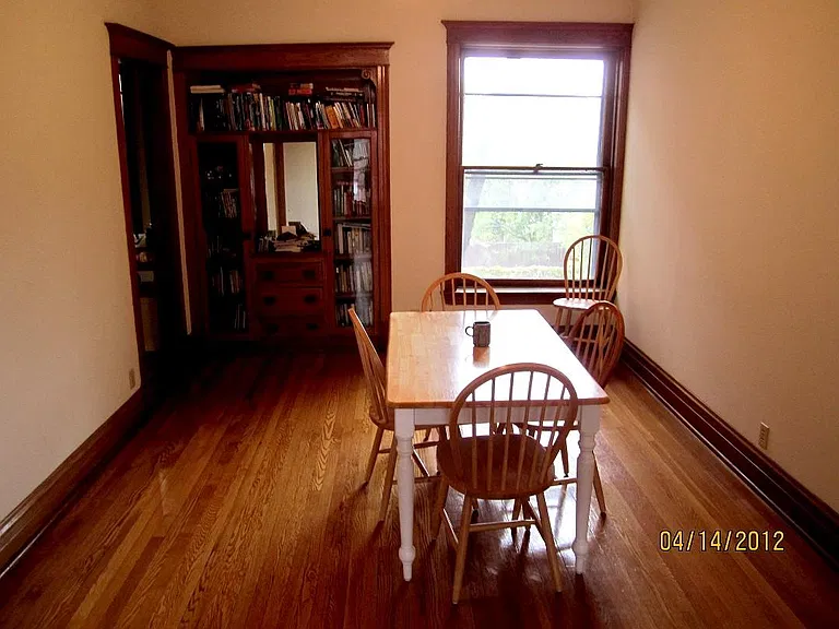 3912 N Greenview Ave #2 — Photo 2