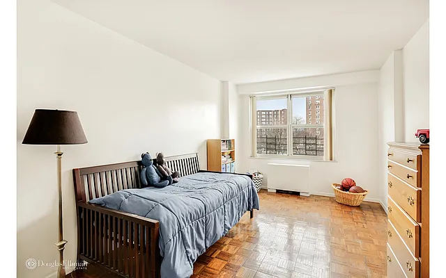 Sold by Douglas Elliman | media 22