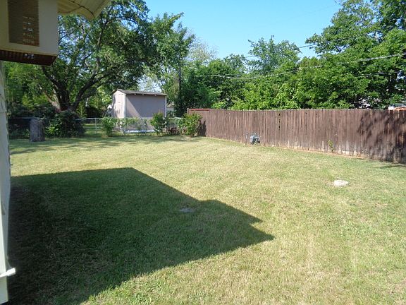5th image of 11221 Desdemona Dr