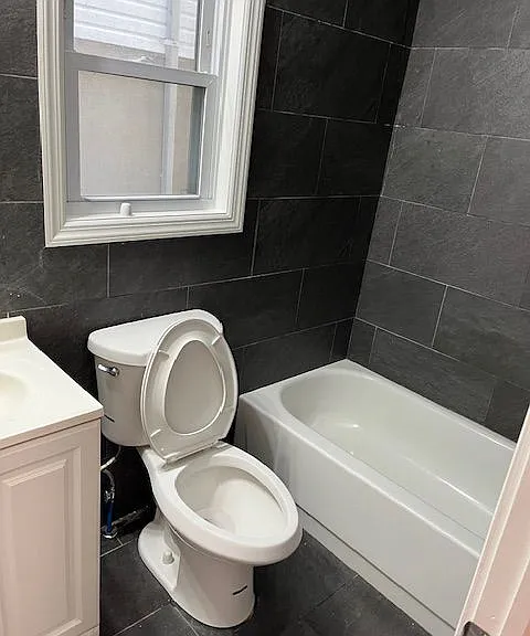 58 Vincent St #2 — Photo 1