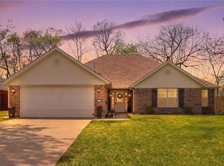 3216 Eaglecrest Cir, Springdale, AR 72762