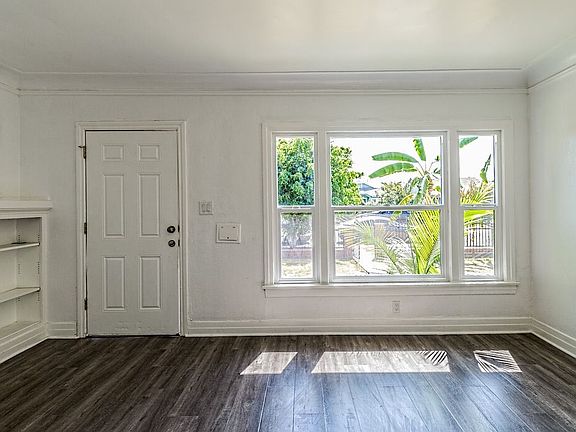 4th image of 2817 S Norton Ave