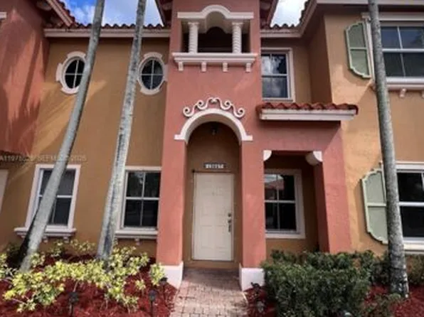 10557 SW 6th St #1306, Pembroke Pines, FL 33025