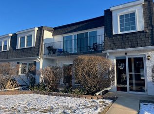 1125 Royal Saint George Dr APT 102, Naperville, IL 60563