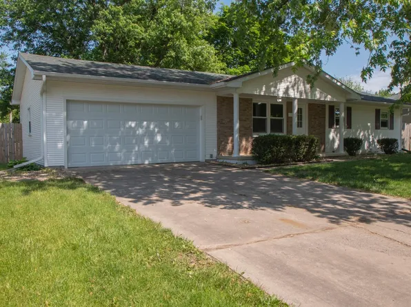 278 Arrowhead Dr, Lowell, IN 46356