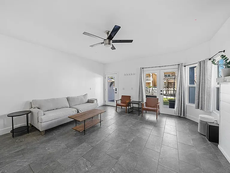 255 Elm Ave — Photo 10