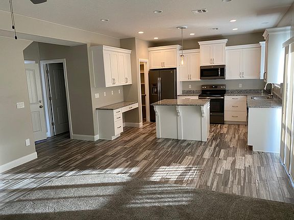 3rd image of 2520 Blackhawk Dr Unit 26