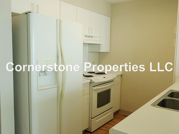 2nd image of 3009 Ala Makahala Pl APT 1012